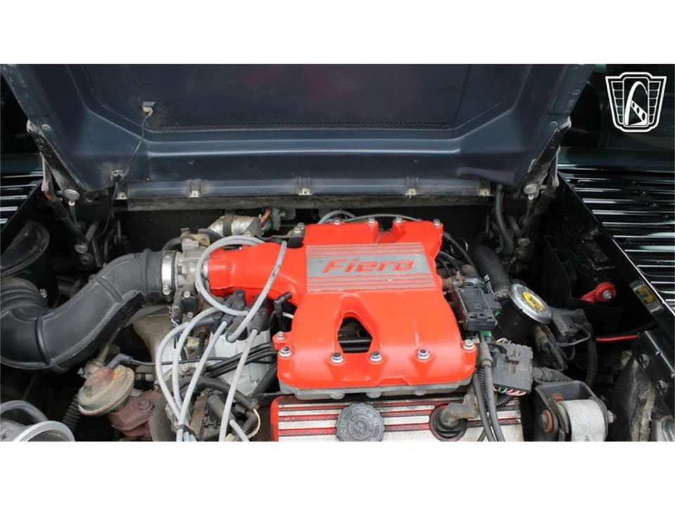 1987 Pontiac Fiero - Image 18 of 31