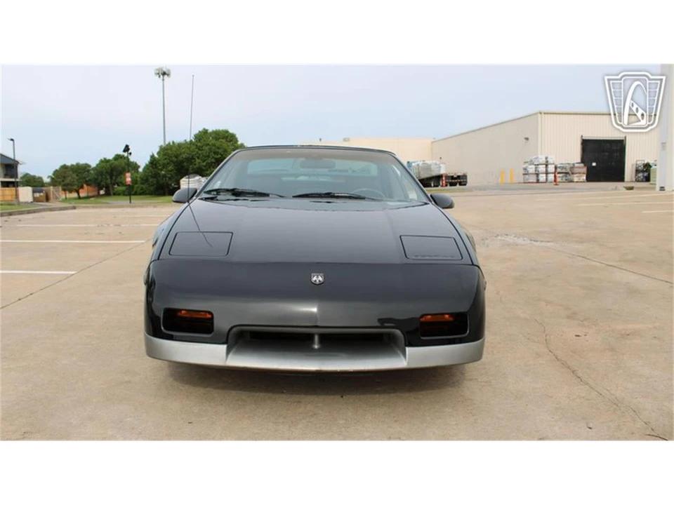 1987 Pontiac Fiero - Image 4 of 31