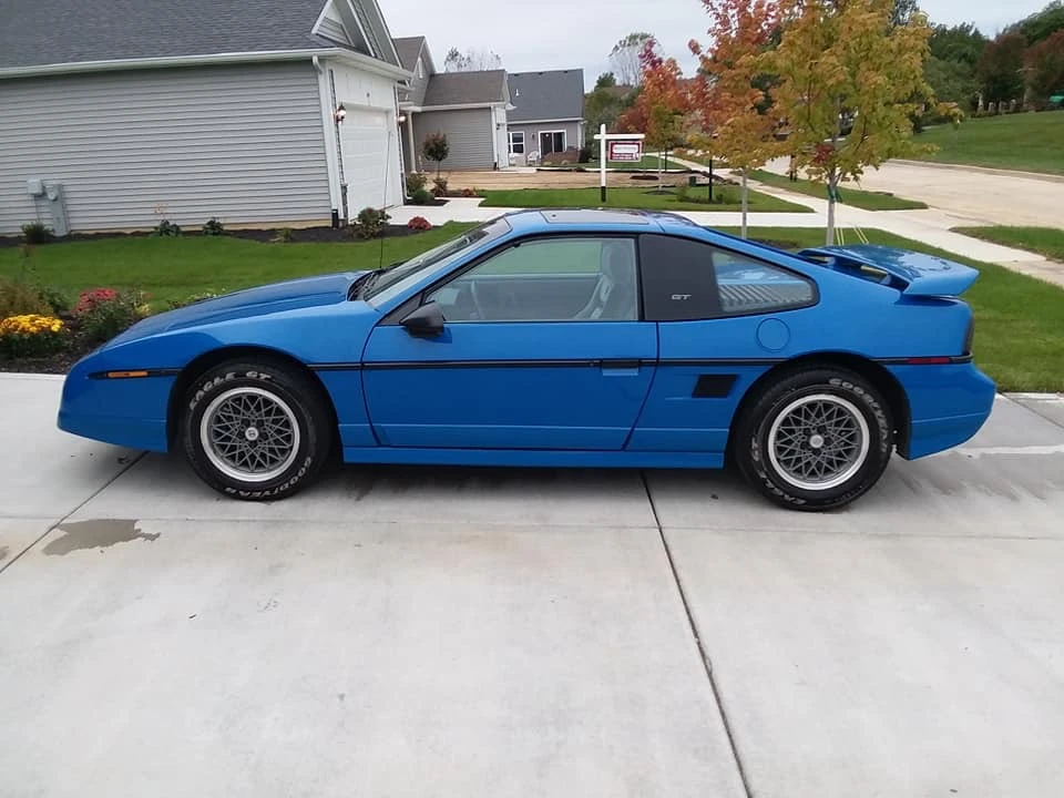1987 Pontiac Fiero - Image 4 of 31