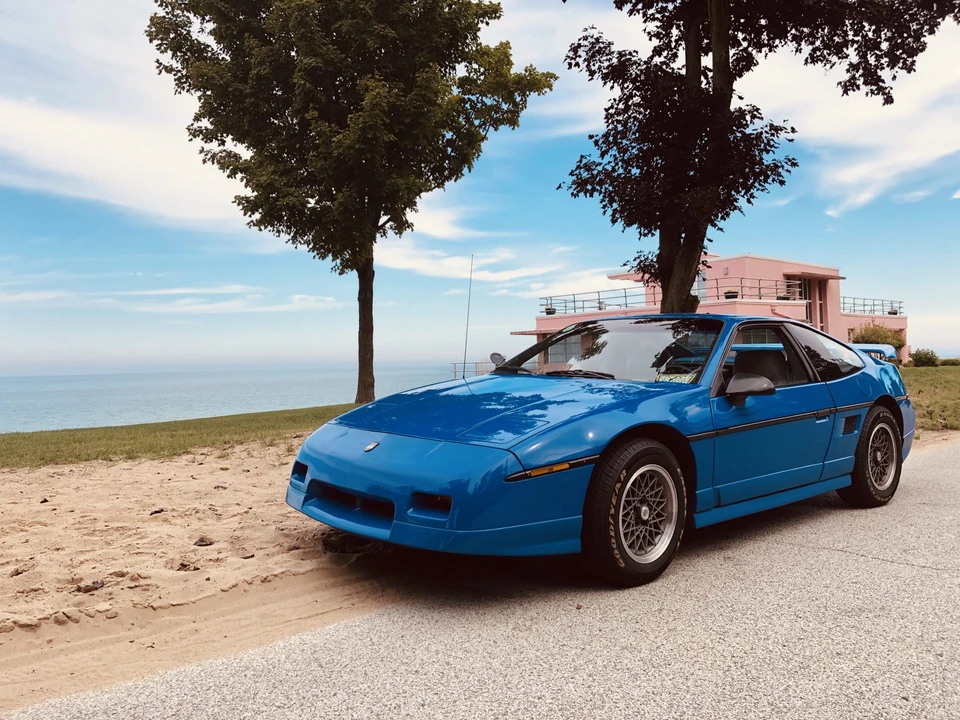 1987 Pontiac Fiero - Image 8 of 31