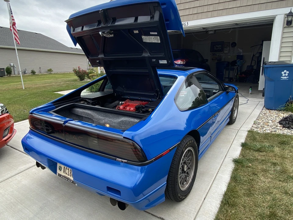 1987 Pontiac Fiero - Image 11 of 31