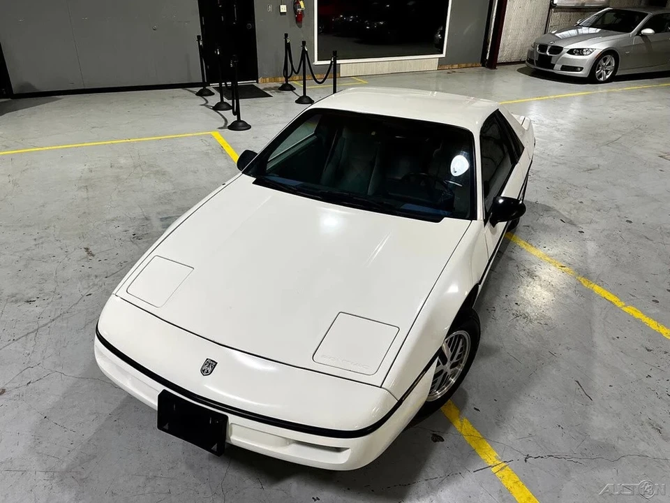 1987 Pontiac Fiero - Image 4 of 21