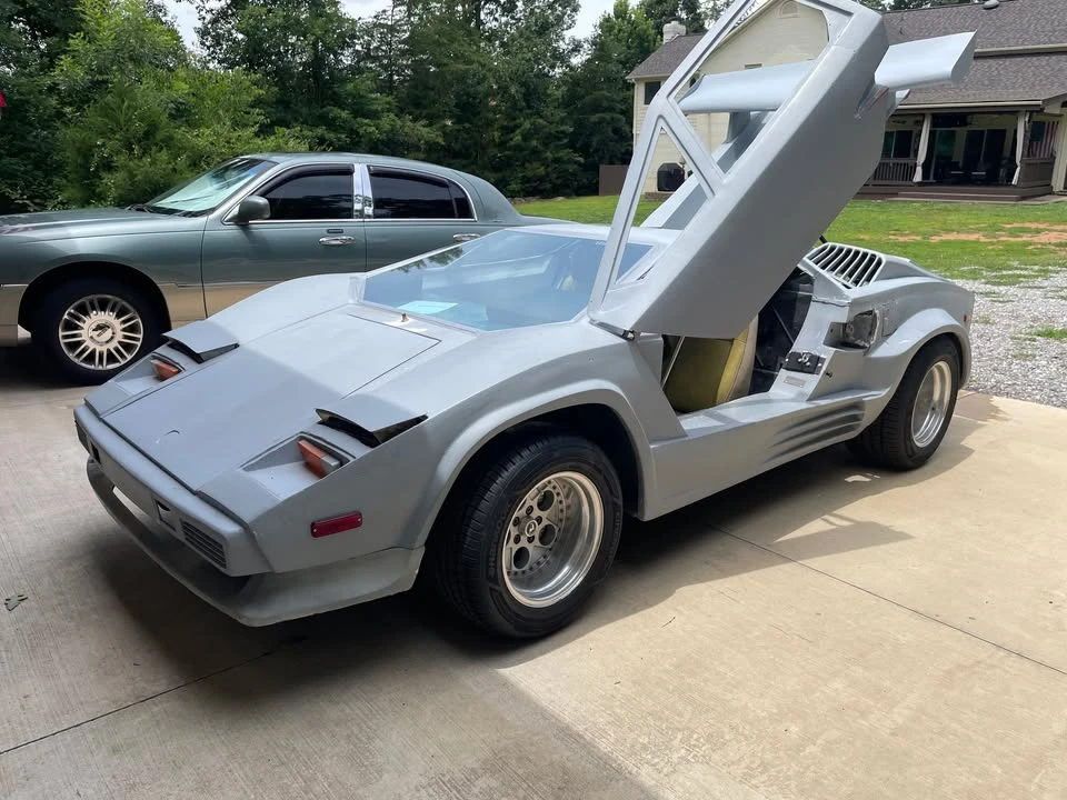 1987 Pontiac Fiero - Image 2 of 5