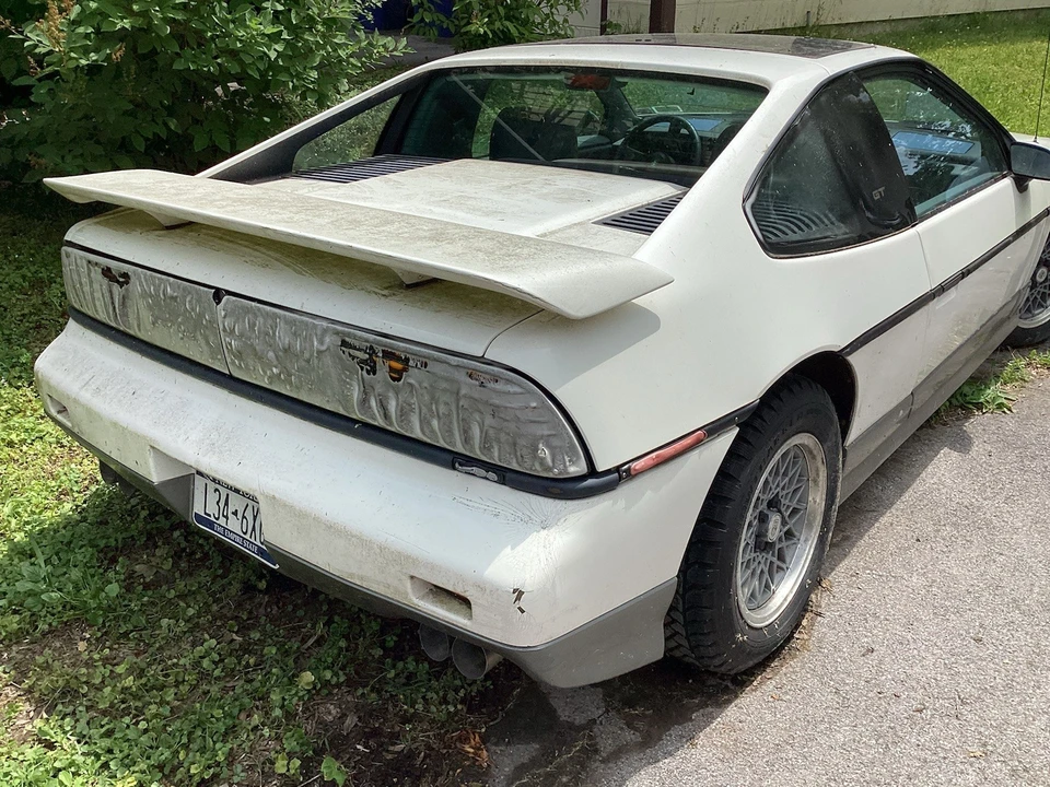 1987 Pontiac Fiero GT - Image 3 of 24