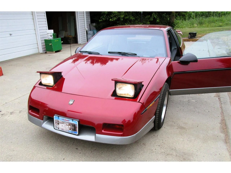 1987 Pontiac Fiero GT - Image 9 of 31