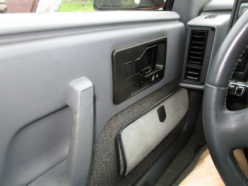 1987 Pontiac Fiero GT - Image 12 of 31