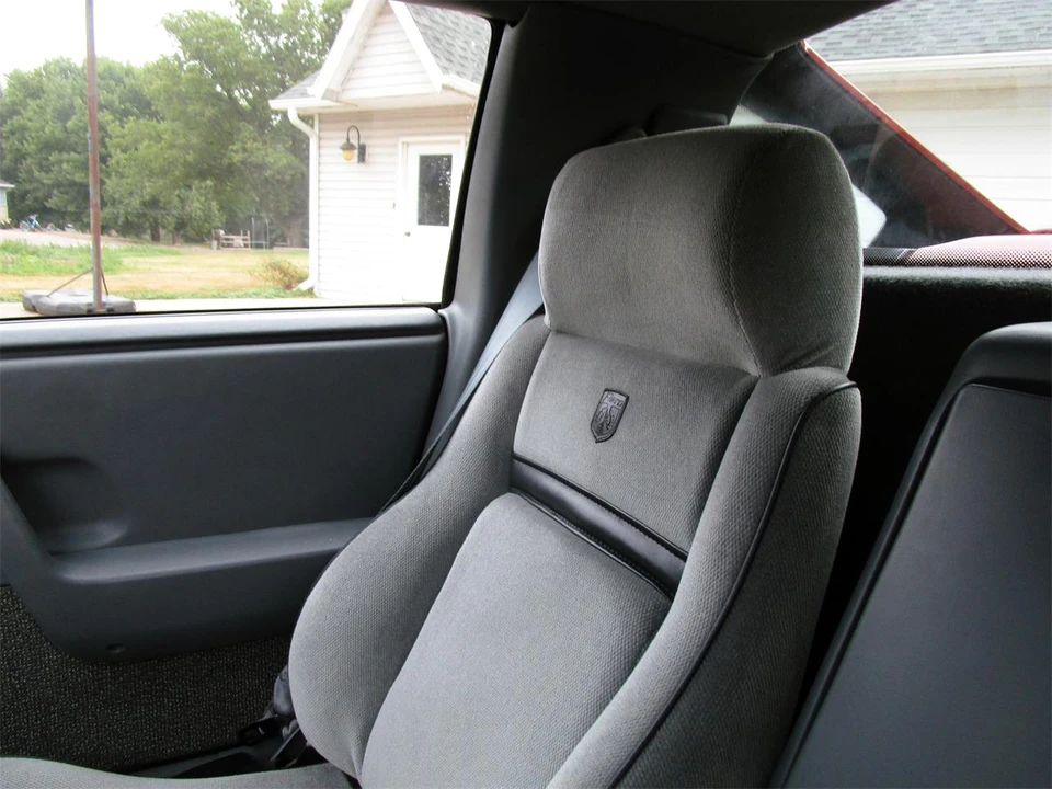 1987 Pontiac Fiero GT - Image 17 of 31