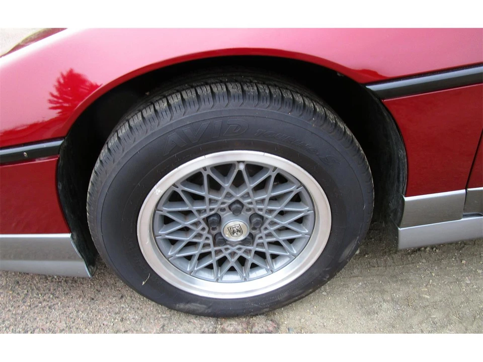 1987 Pontiac Fiero GT - Image 22 of 31