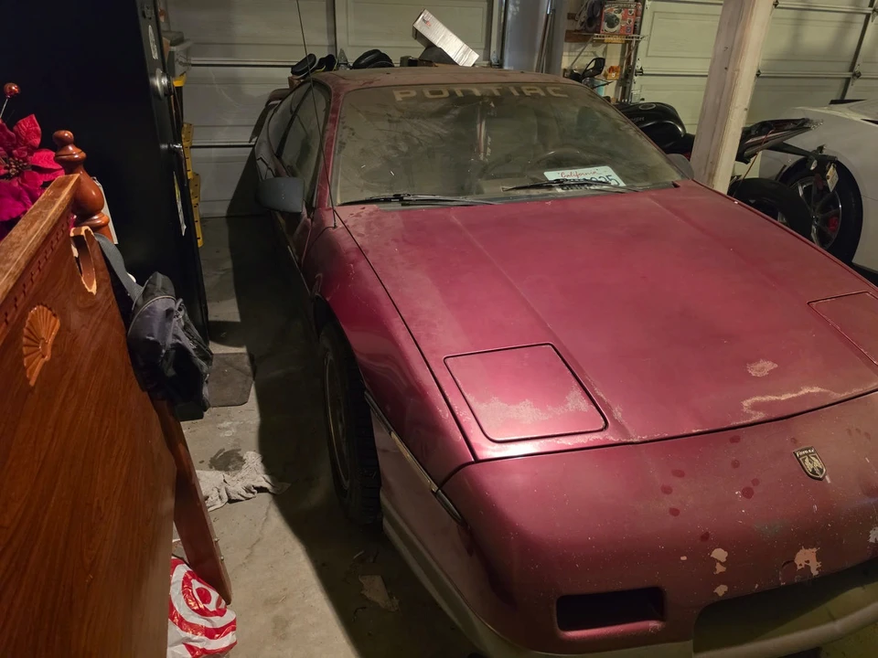 1987 Pontiac Fiero GT - Image 7 of 10