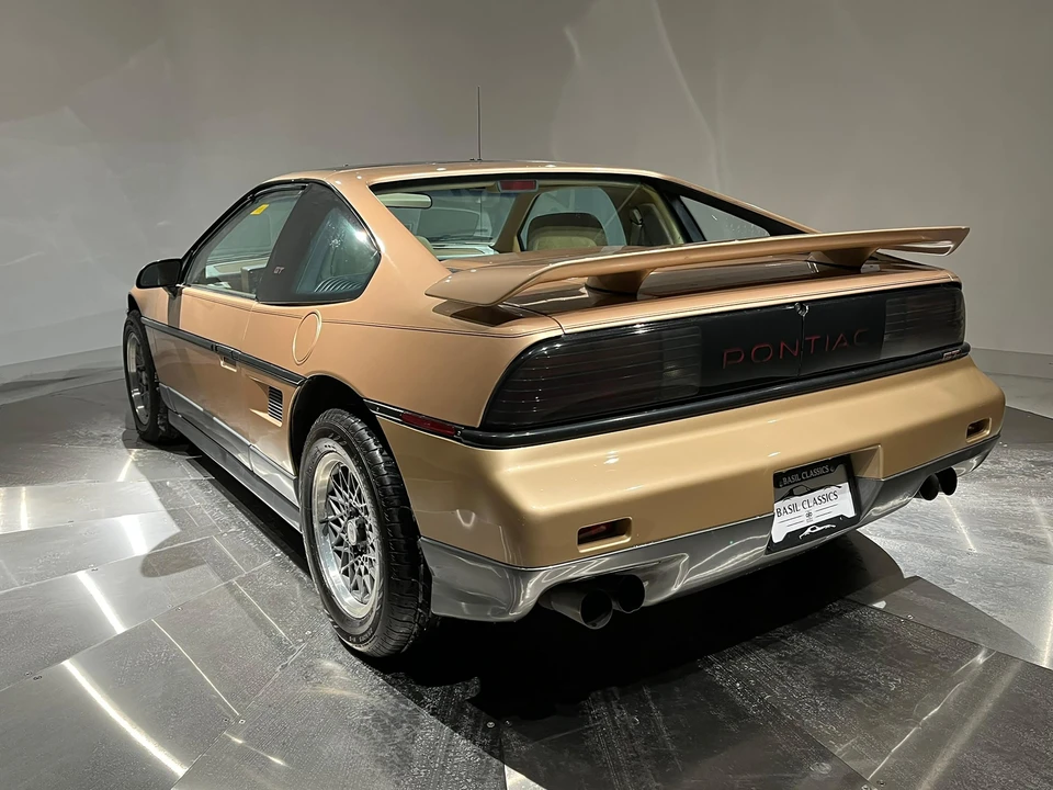 1987 Pontiac Fiero GT - Image 9 of 31