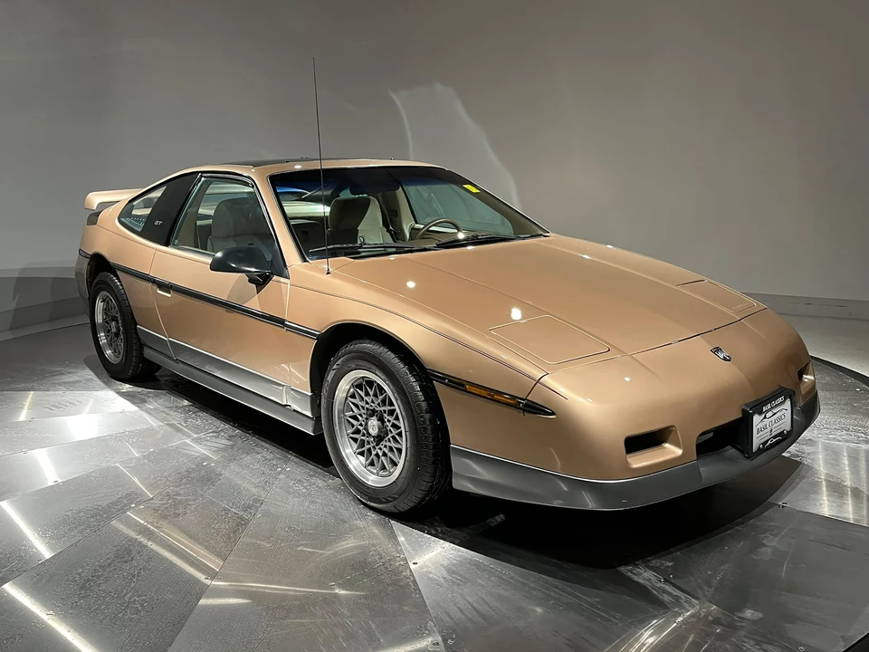 1987 Pontiac Fiero GT - Image 13 of 31
