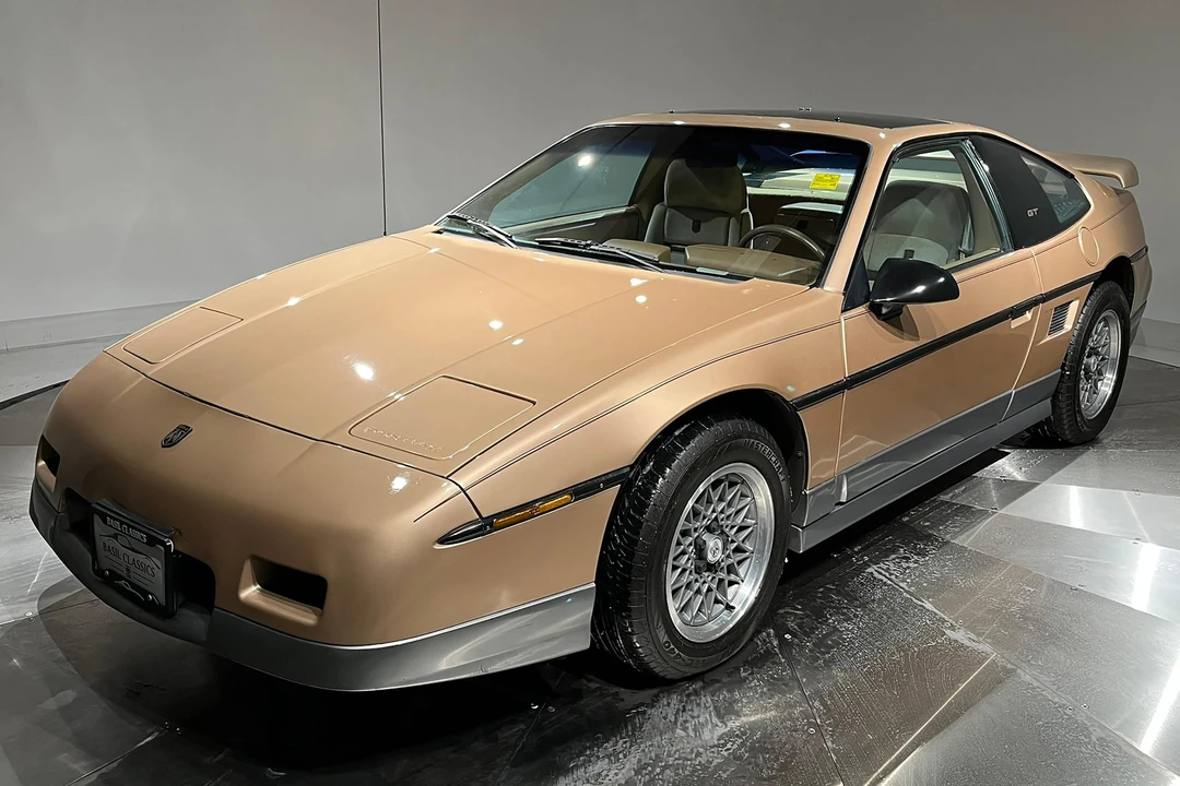 1987 Pontiac Fiero GT - Image 2 of 31
