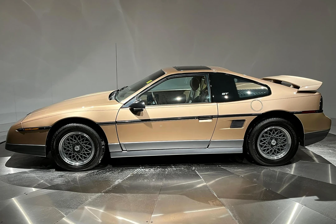 1987 Pontiac Fiero GT - Image 3 of 31