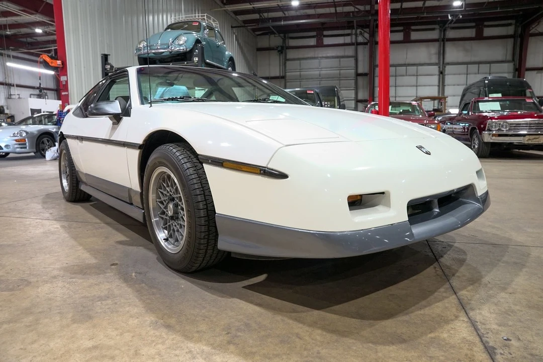1987 Pontiac Fiero GT - Image 12 of 31