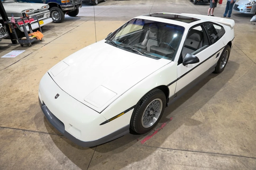1987 Pontiac Fiero GT - Image 15 of 31
