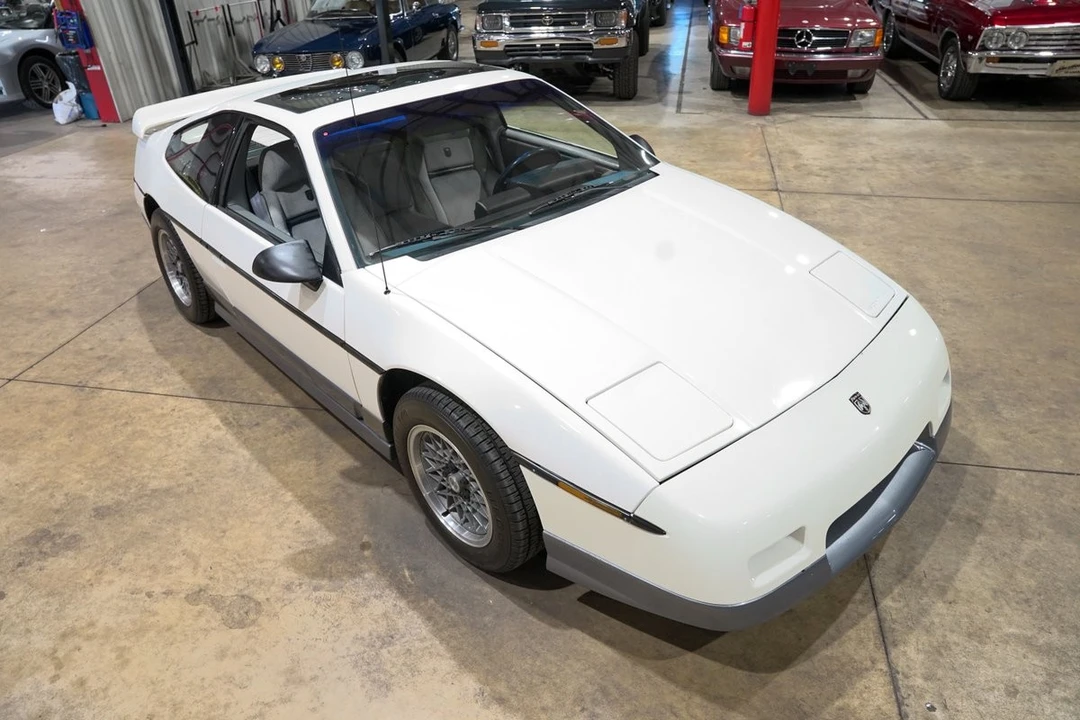 1987 Pontiac Fiero GT - Image 14 of 31