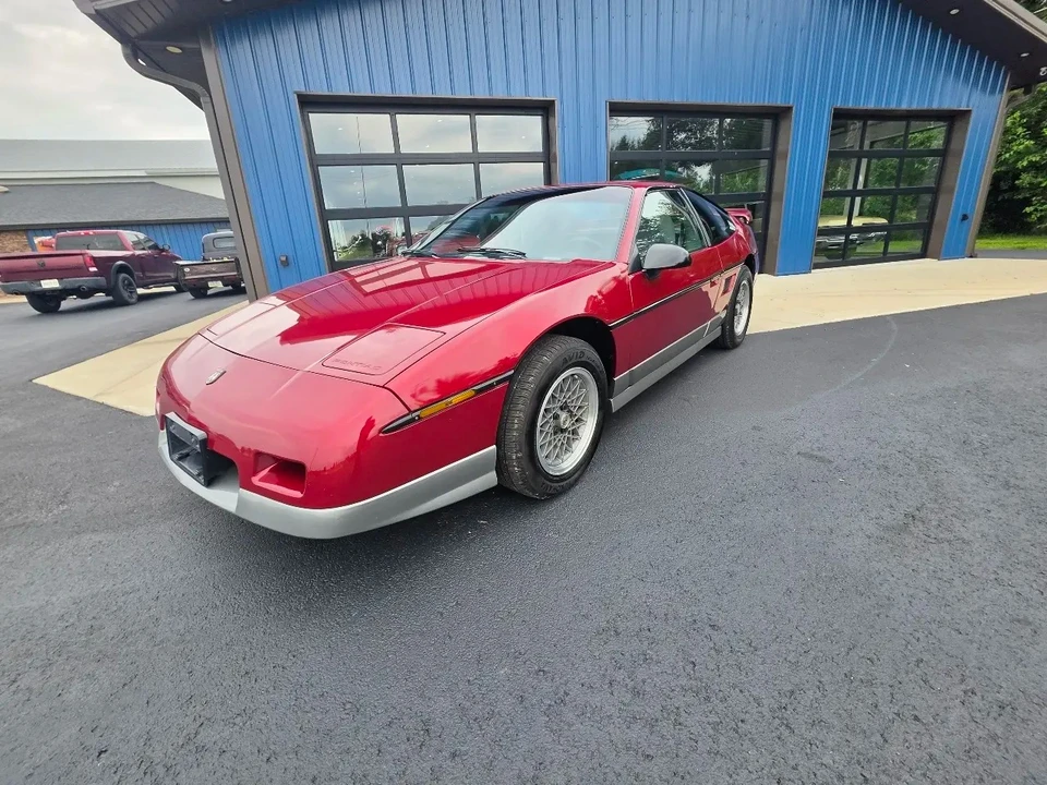 1987 Pontiac Fiero GT - Image 7 of 31