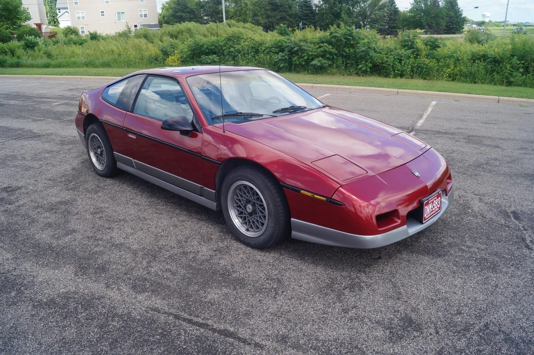 1987 Pontiac Fiero GT - Image 12 of 31