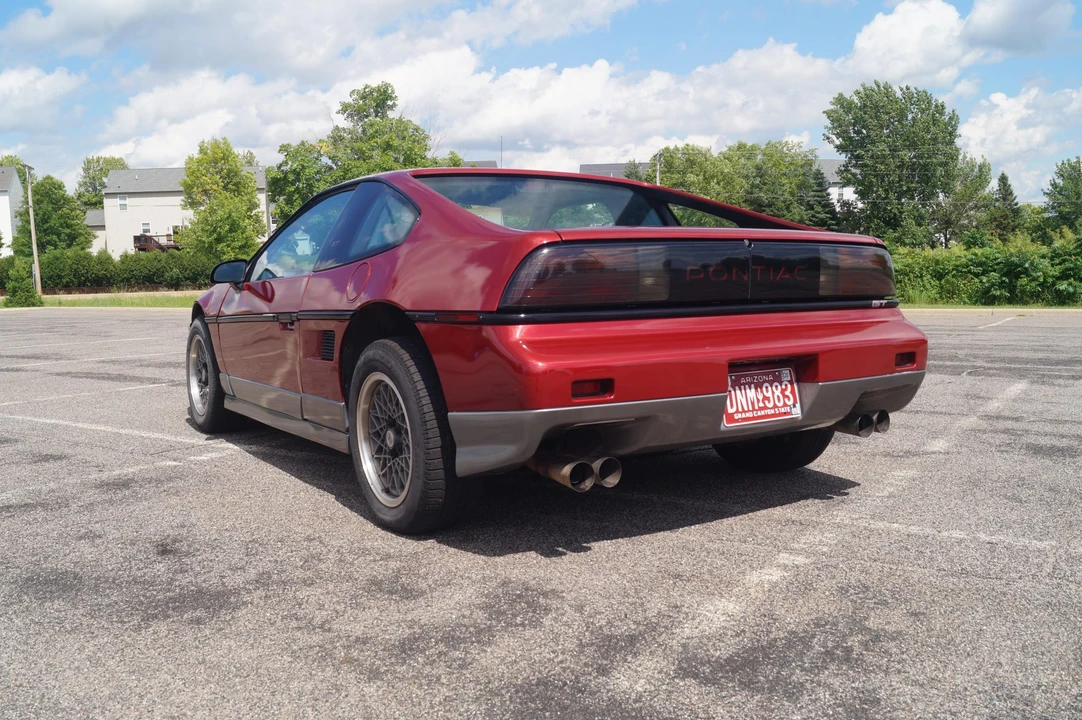 1987 Pontiac Fiero GT - Image 23 of 31