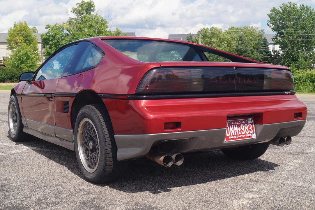 1987 Pontiac Fiero GT - Image 22 of 31