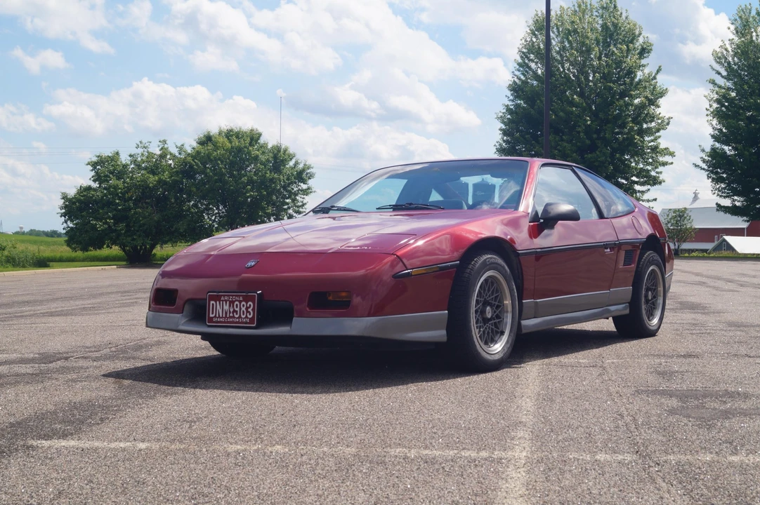 1987 Pontiac Fiero GT - Image 2 of 31