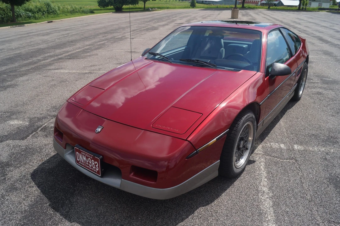 1987 Pontiac Fiero GT - Image 7 of 31