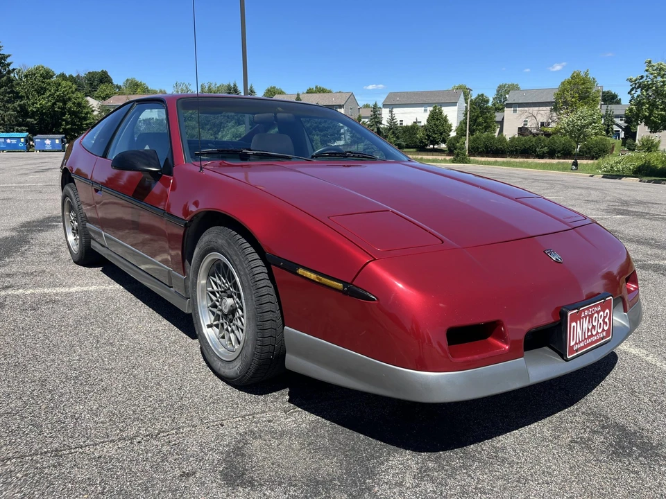 1987 Pontiac Fiero GT - Image 11 of 31