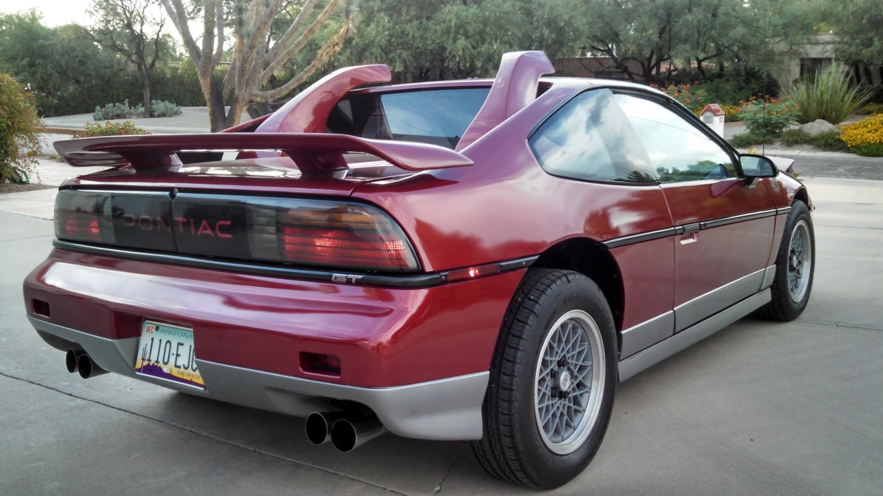 1987 Pontiac Fiero GT - Image 9 of 31