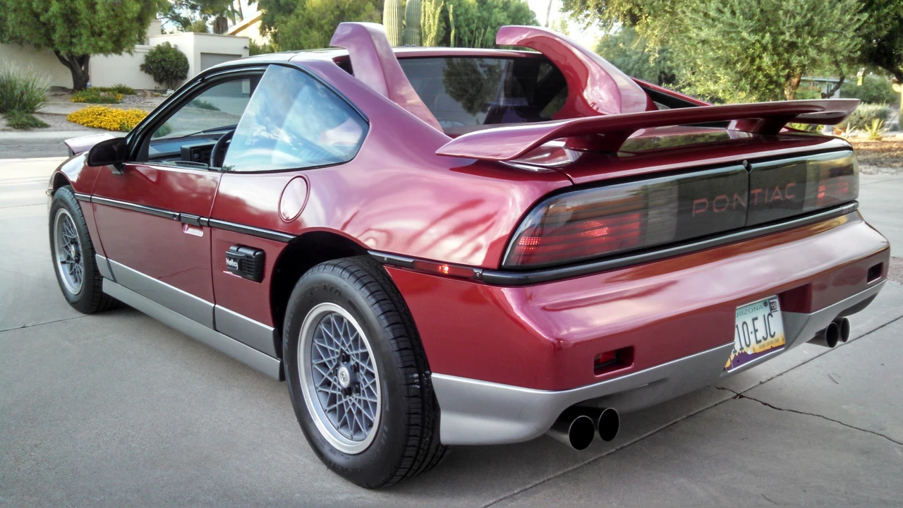 1987 Pontiac Fiero GT - Image 8 of 31