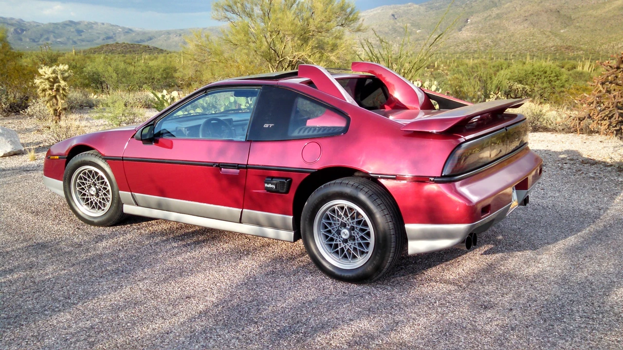 1987 Pontiac Fiero GT - Image 14 of 31