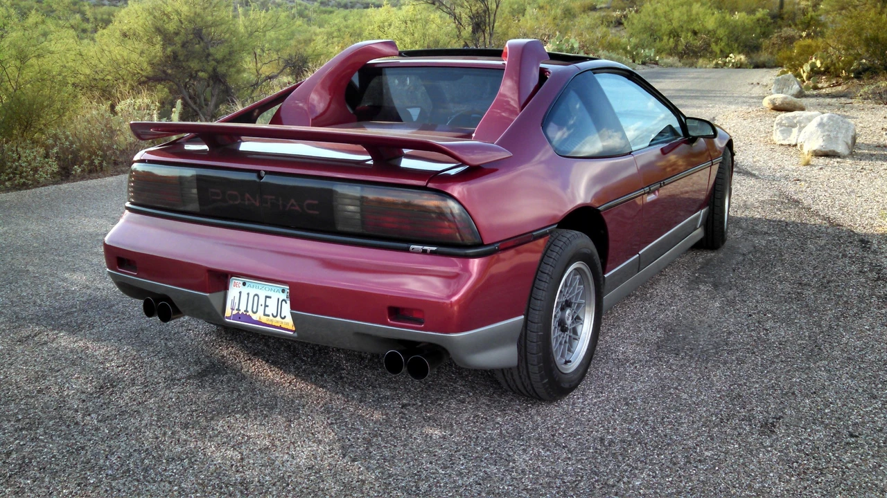 1987 Pontiac Fiero GT - Image 3 of 31