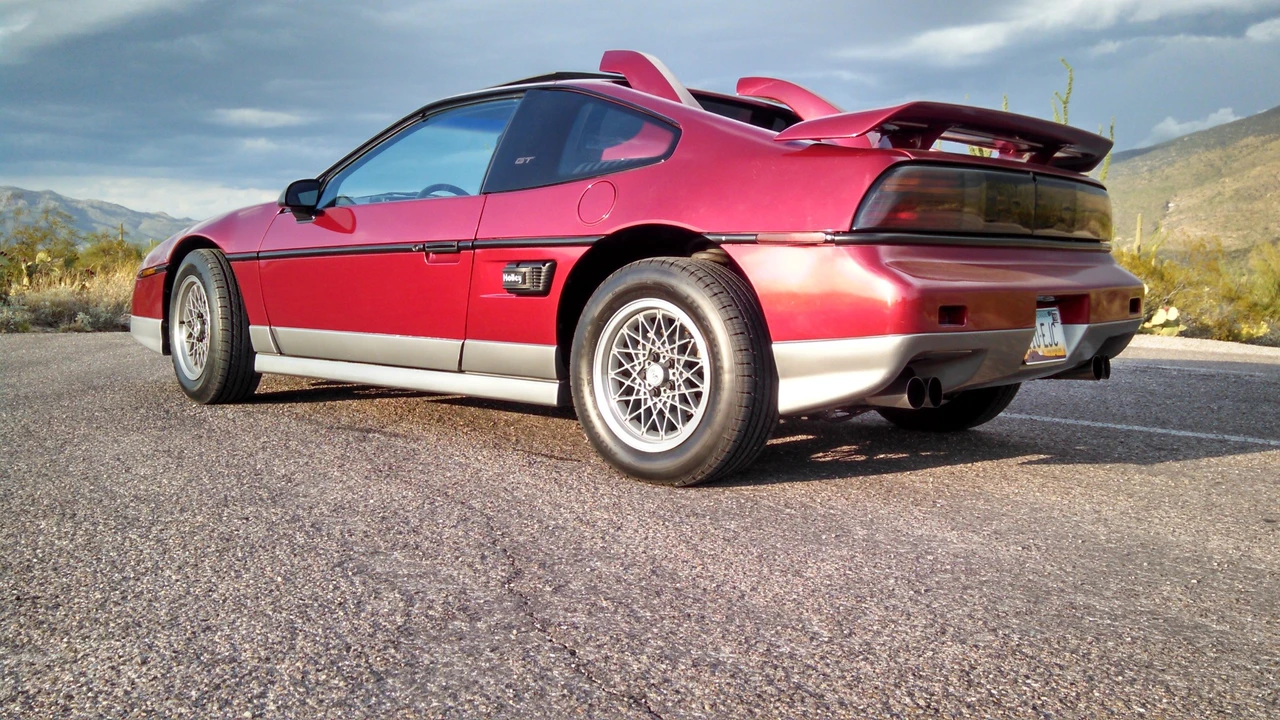 1987 Pontiac Fiero GT - Image 13 of 31