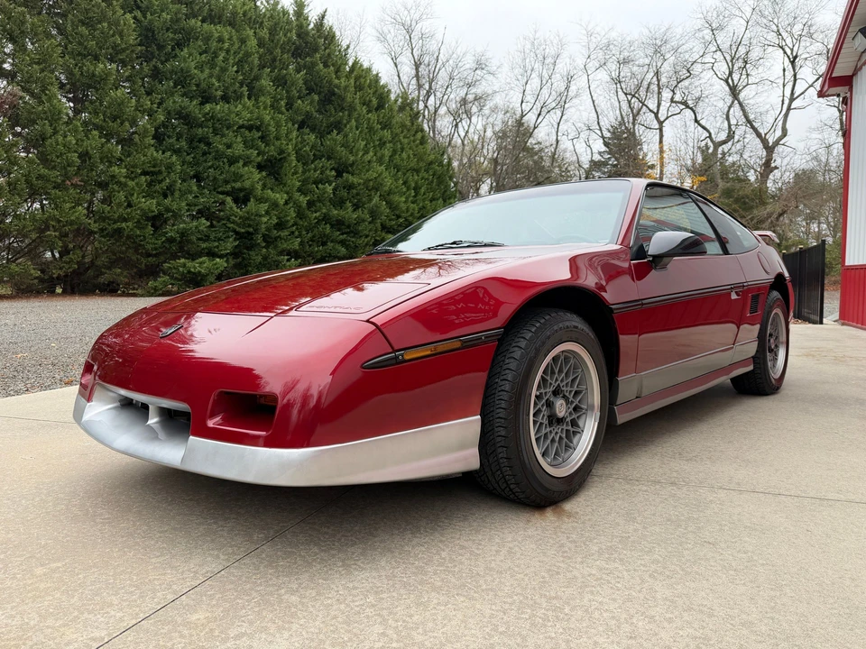 1987 Pontiac Fiero GT - Image 3 of 21