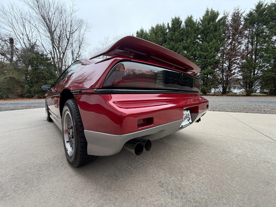 1987 Pontiac Fiero GT - Image 9 of 31