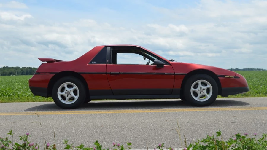 1987 Pontiac Fiero - Image 12 of 12