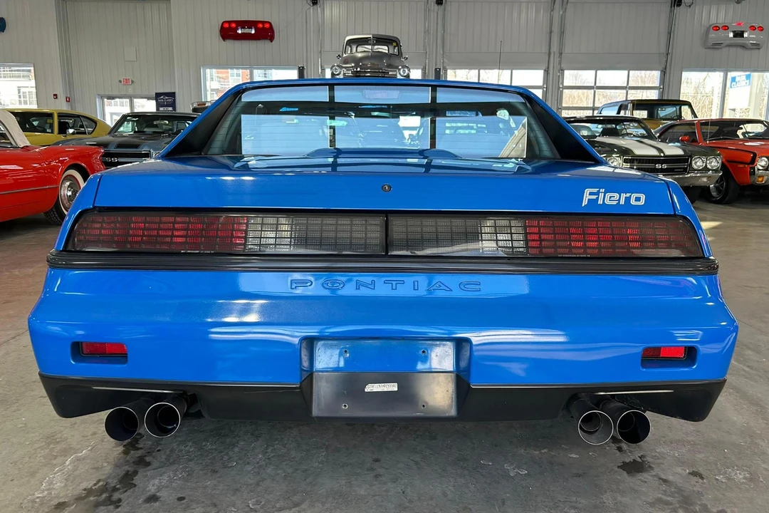 1987 Pontiac Fiero - Image 5 of 31