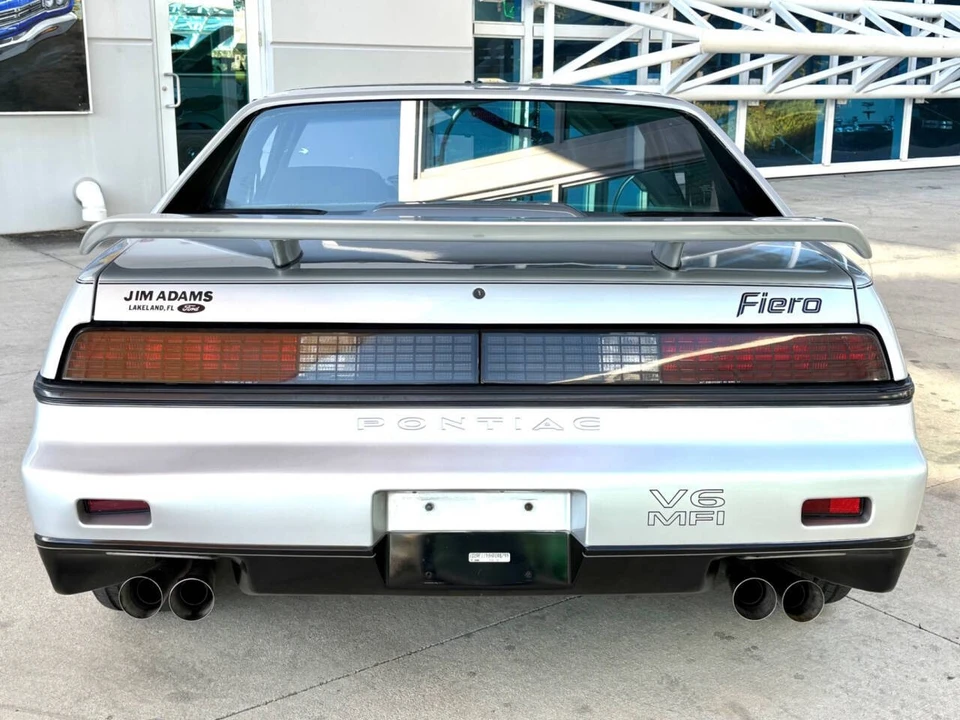 1987 Pontiac Fiero - Image 6 of 21