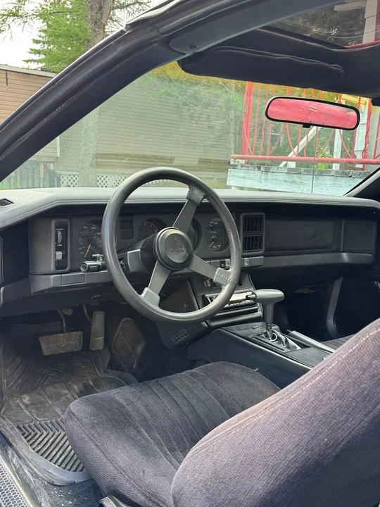 1987 Pontiac Firebird 3rd Gen - Image 4 of 7