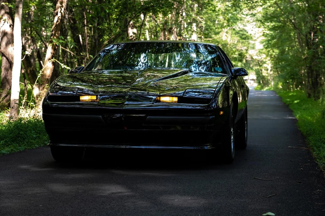 1987 Pontiac Firebird 3rd Gen - Image 2 of 7
