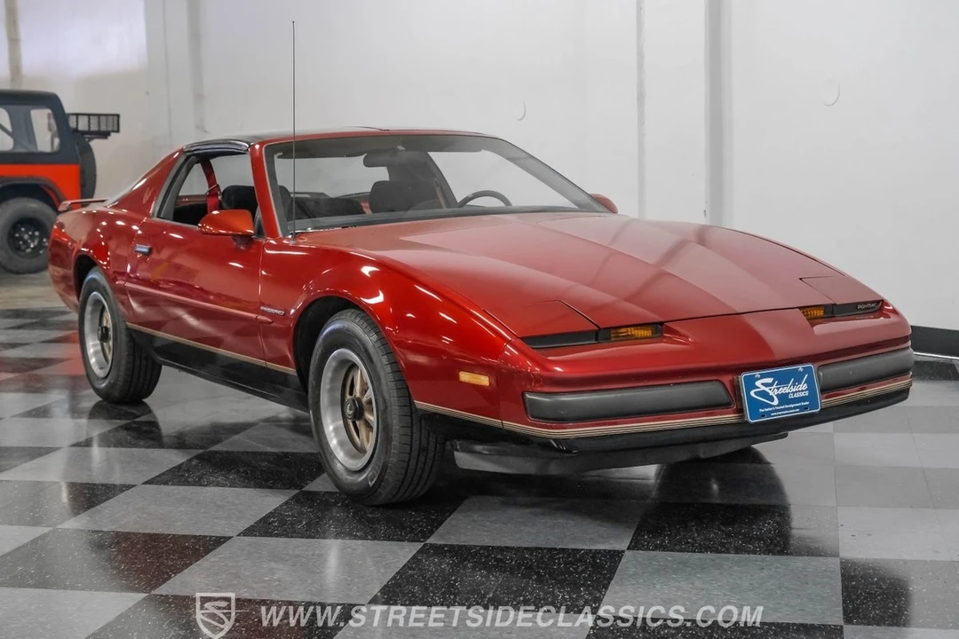 1987 Pontiac Firebird 3rd Gen - Image 16 of 21