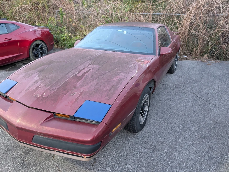 1987 Pontiac Firebird 3rd Gen - Image 5 of 7