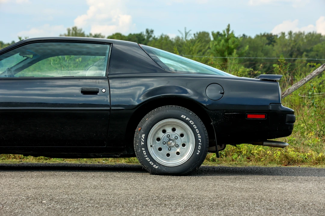 1987 Pontiac Firebird 3rd Gen - Image 11 of 31