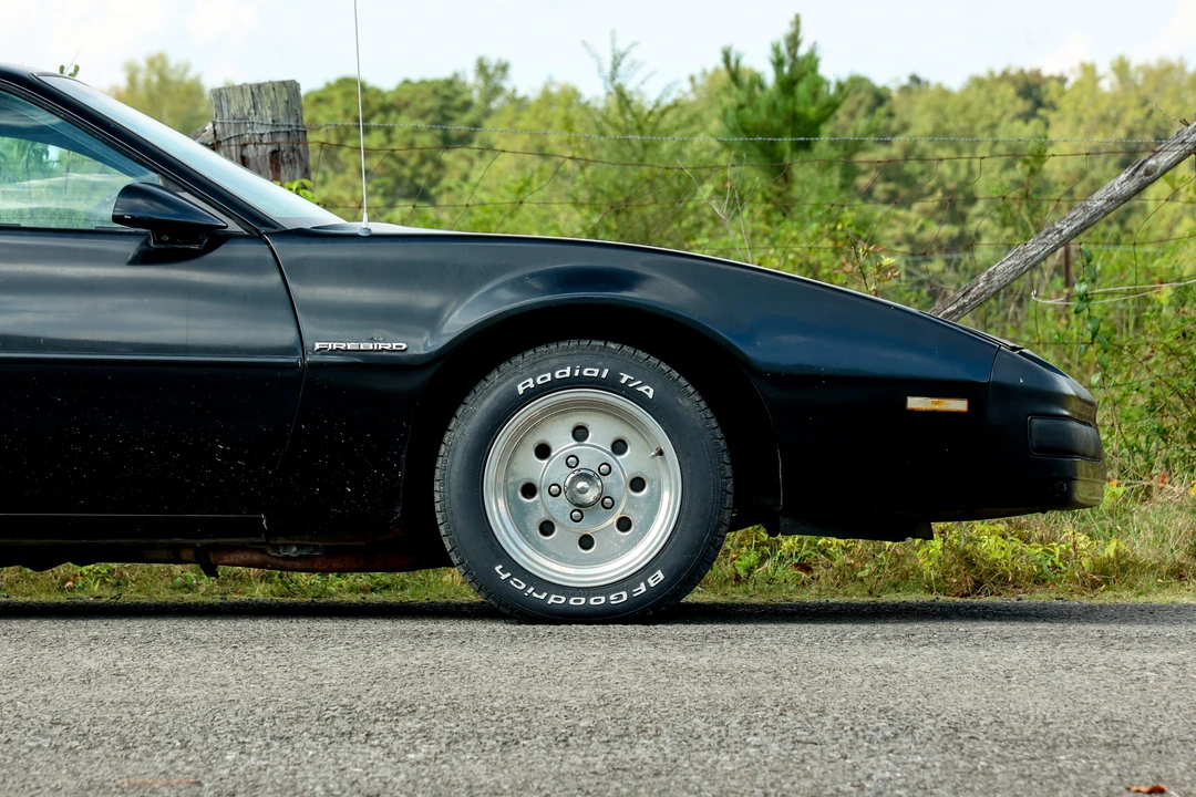 1987 Pontiac Firebird 3rd Gen - Image 4 of 31