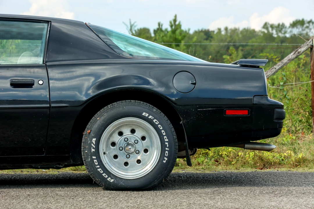 1987 Pontiac Firebird 3rd Gen - Image 12 of 31