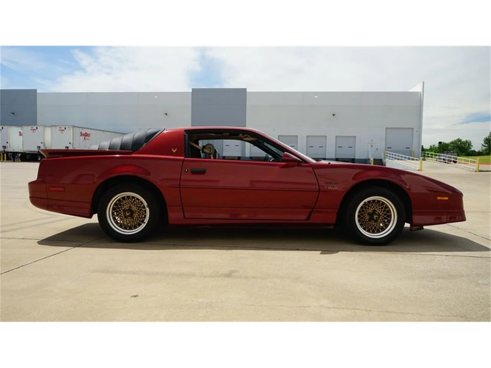 1987 Pontiac Firebird 3rd Gen - Image 18 of 31