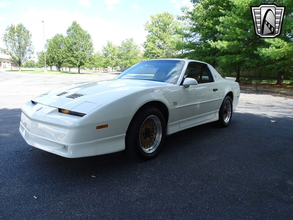 1987 Pontiac Firebird 3rd Gen - Image 3 of 12