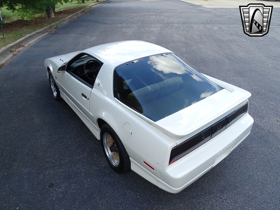 1987 Pontiac Firebird 3rd Gen - Image 5 of 12
