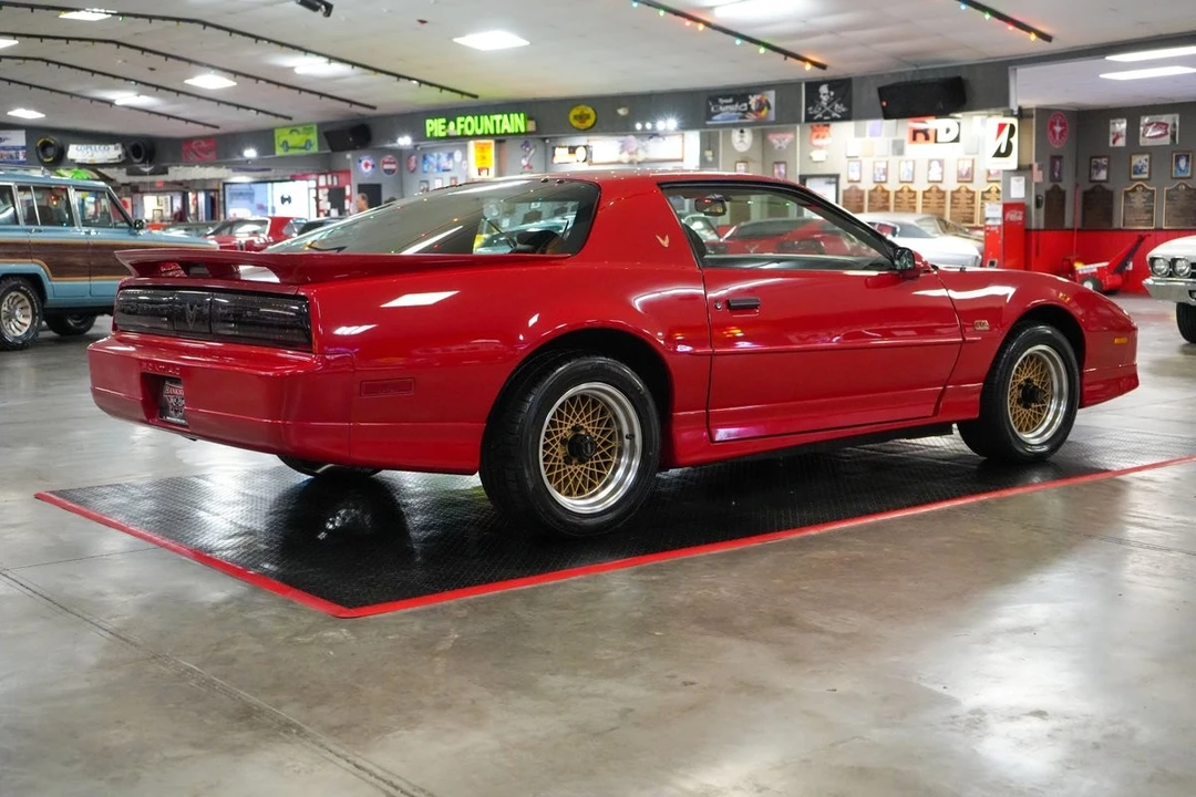 1987 Pontiac Firebird 3rd Gen - Image 23 of 31