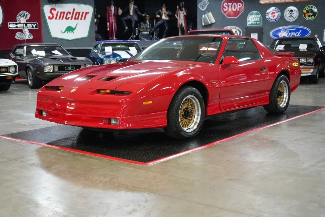 1987 Pontiac Firebird 3rd Gen - Image 19 of 21