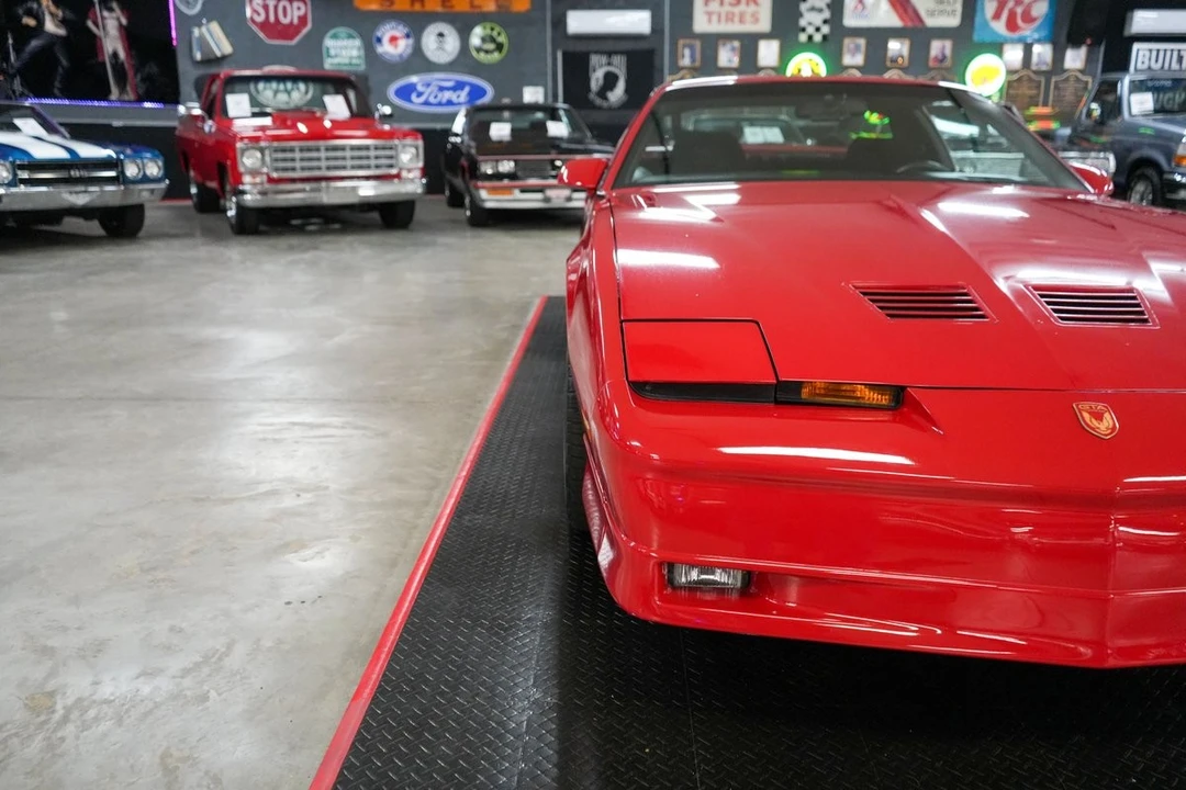 1987 Pontiac Firebird 3rd Gen - Image 29 of 31